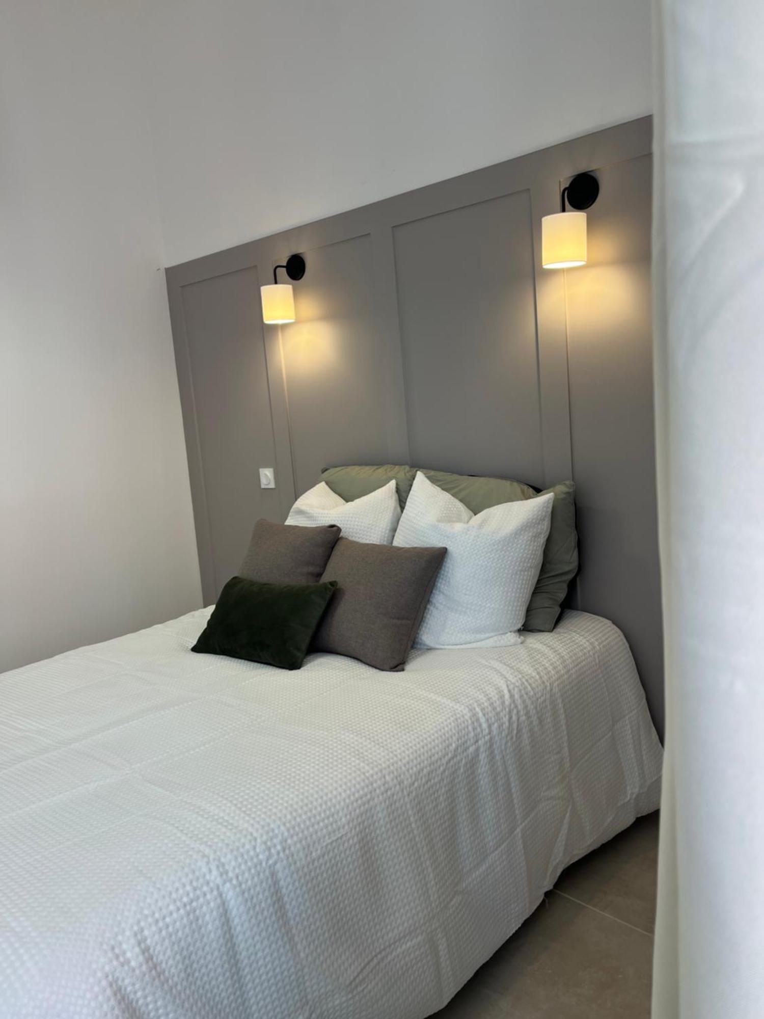 Duplex Raffine, Elegant & Climatise - La Mezz Leilighet Nîmes Eksteriør bilde