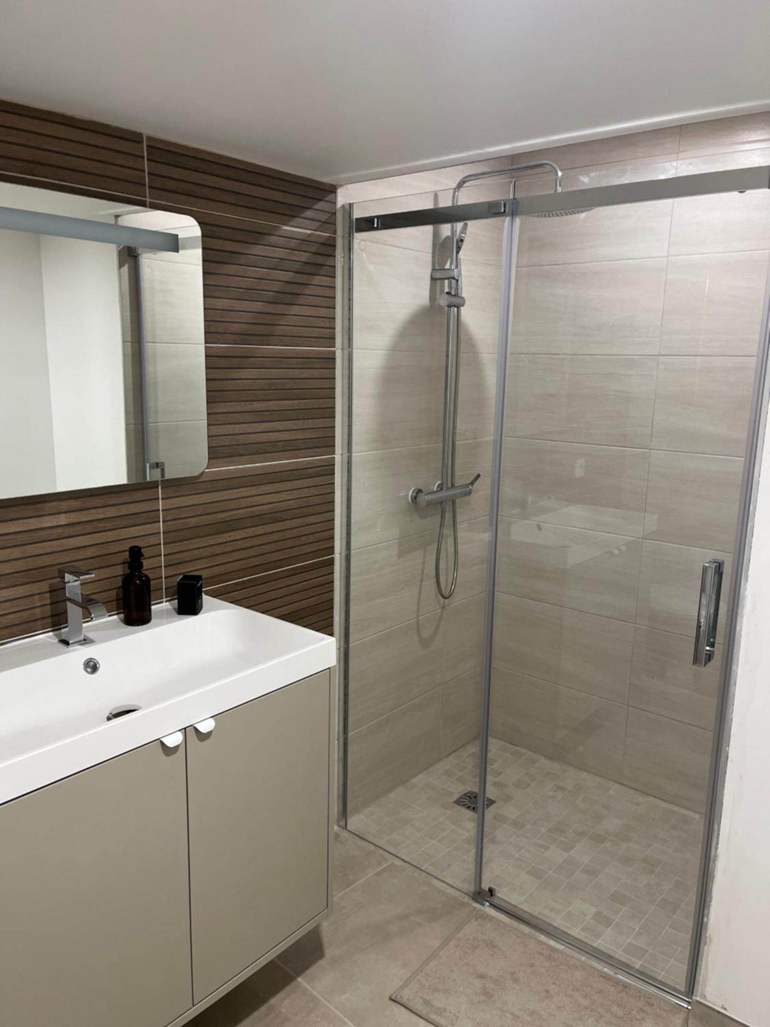 Duplex Raffine, Elegant & Climatise - La Mezz Leilighet Nîmes Eksteriør bilde