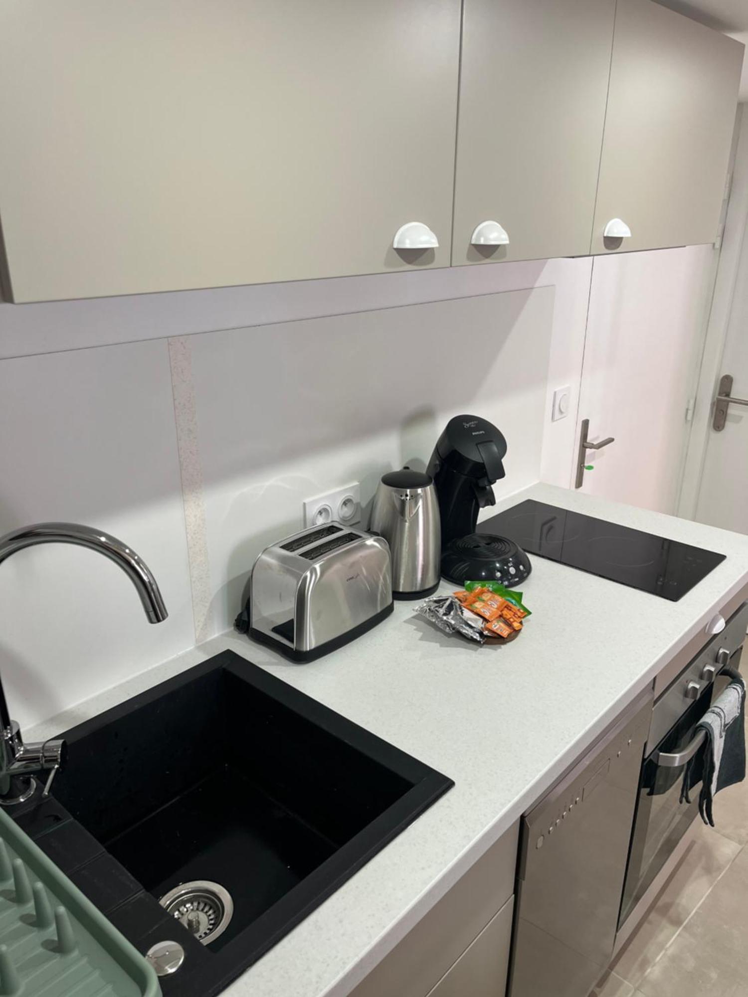 Duplex Raffine, Elegant & Climatise - La Mezz Leilighet Nîmes Eksteriør bilde